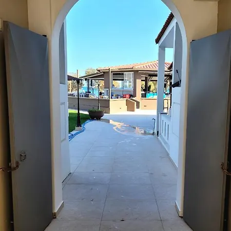 Hotel apartamentowy Jannos *